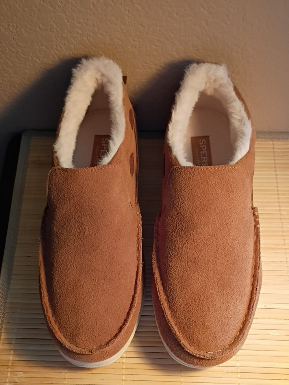Sperry Women's Chestnut Brown Suede Slip-On Moccasins with IVORY Faux-Fur 8.5M